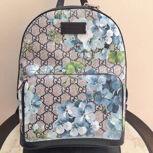 Gucci GG Bloom backpack—Gucci Supreme Canvas Backpack